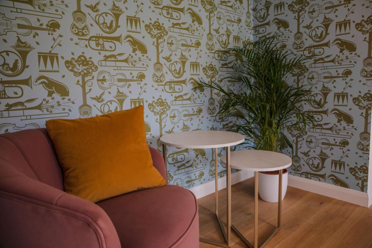 2 Bed Penthouse - 6 Plas Pistyll